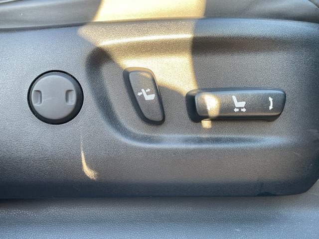 ＭＩＲＡＩ ベースグレード　トヨタセーフティセンス　純正９インチＳＤナビ　フルセグＴＶ　バックカメラ　ＥＴＣ　Ｂｌｕｅｔｏｏｔｈ接続　クルーズコントロール　シートヒーター　ステアリングヒーター　パワーシート　ＬＥＤヘッドライト（35枚目）