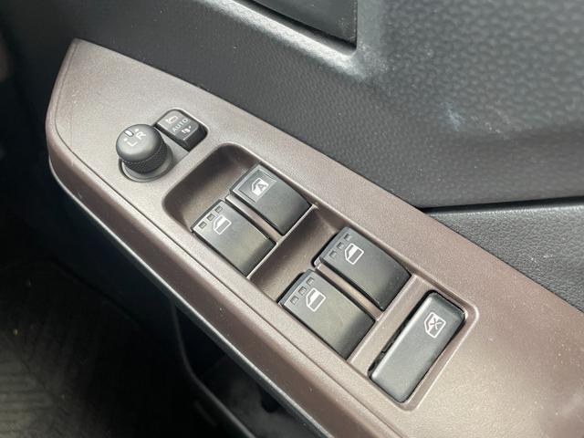 ルーミー G-T スマートアシスト 両側パワースライドドア SDナビ フルセグTV バックカメラ ETC Bluetooth接続 クルーズコントロール シートヒーター スマートキー プッシュスタート(36枚目)