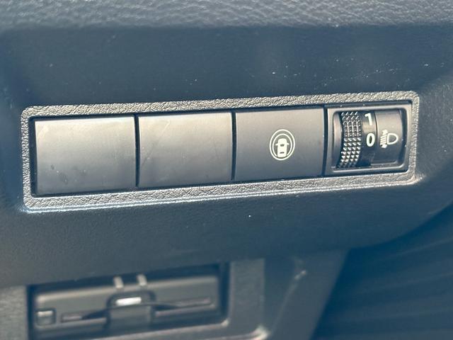 ノート Ｓ　エマージェンシーブレーキ　ＳＤナビ　フルセグＴＶ　バックカメラ　ＥＴＣ　ドライブレコーダー　Ｂｌｕｅｔｏｏｔｈ接続　クリアランスソナー　電動パーキング　スマートキー　プッシュスタート（35枚目）