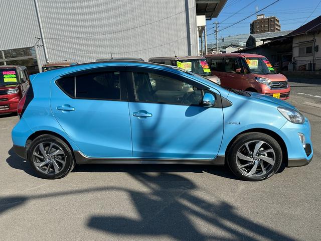 アクア Ｘ－アーバン　トヨタセーフティセンス　ＳＤナビ　フルセグＴＶ　バックカメラ　Ｂｌｕｅｔｏｏｔｈ接続　シートヒーター　スマートキー　プッシュスタート　ＬＥＤヘッドライト　スマートキー　プッシュスタート（9枚目）