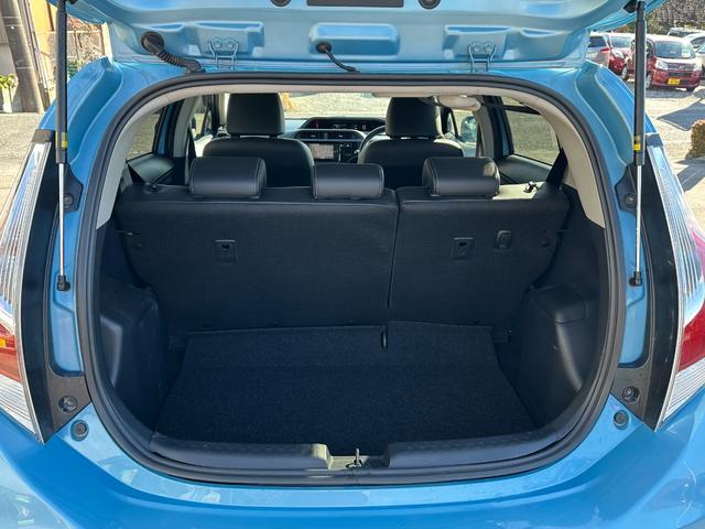 アクア Ｘ－アーバン　トヨタセーフティセンス　ＳＤナビ　フルセグＴＶ　バックカメラ　Ｂｌｕｅｔｏｏｔｈ接続　シートヒーター　スマートキー　プッシュスタート　ＬＥＤヘッドライト　スマートキー　プッシュスタート（11枚目）