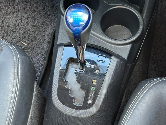 アクア Ｘ－アーバン　ＳＤナビ　ワンセグＴＶ　バックカメラ　ドライブレコーダー　Ｂｌｕｅｔｏｏｔｈ接続　ＬＥＤヘッドライト　ハーフレザーシート　スマートキー　プッシュスタート（25枚目）