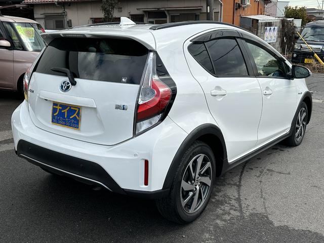 アクア クロスオーバー　トヨタセーフティセンス　ＳＤナビ　フルセグＴＶ　バックカメラ　ドライブレコーダー　ＥＴＣ　Ｂｌｕｅｔｏｏｔｈ接続　スマートキー　プッシュスタート（8枚目）