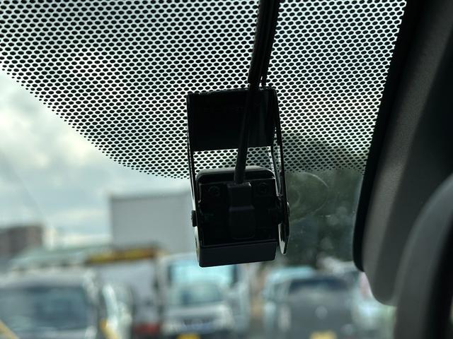 アクア クロスオーバー　トヨタセーフティセンス　ＳＤナビ　フルセグＴＶ　バックカメラ　ドライブレコーダー　ＥＴＣ　Ｂｌｕｅｔｏｏｔｈ接続　スマートキー　プッシュスタート（21枚目）