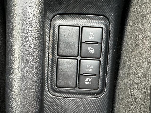 アクア クロスオーバー　トヨタセーフティセンス　ＳＤナビ　フルセグＴＶ　バックカメラ　ドライブレコーダー　ＥＴＣ　Ｂｌｕｅｔｏｏｔｈ接続　スマートキー　プッシュスタート（28枚目）