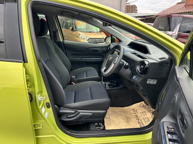 アクア Ｓ　ＳＤナビ　フルセグＴＶ　バックカメラ　ＥＴＣ　Ｂｌｕｅｔｏｏｔｈ接続　スマートキー　プッシュスタート（12枚目）