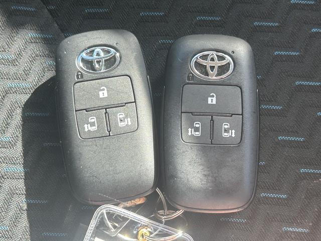 ルーミー カスタムG-T 純正ナビ フルセグTV バックカメラ 両側パワースライドドア プッシュスタート スマートキー LEDヘッドライト フォグランプ 運転席&助手席シートヒーター 前後ドラレコ クルコン 電動パーキング(24枚目)