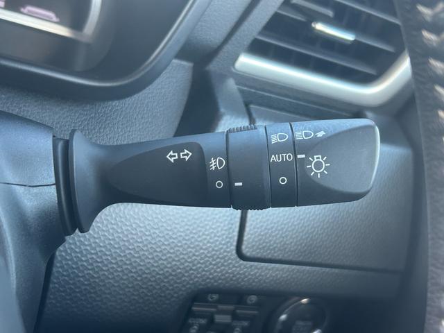 ルーミー カスタムG-T 純正ナビ フルセグTV バックカメラ 両側パワースライドドア プッシュスタート スマートキー LEDヘッドライト フォグランプ 運転席&助手席シートヒーター 前後ドラレコ クルコン 電動パーキング(27枚目)