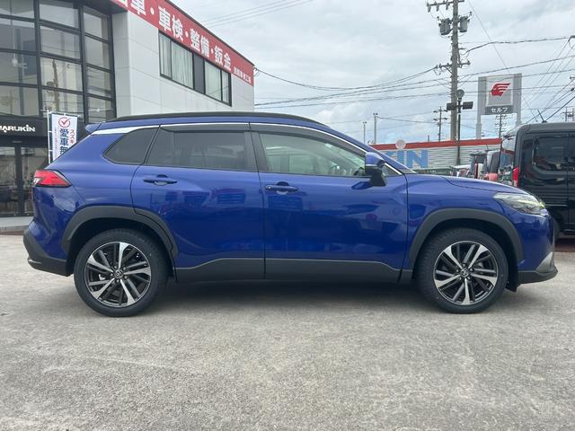 カローラクロス ハイブリッド Z トヨタセーフティセンス 純正9インチディスプレイ フルセグ パノラマモニター LEDヘッド&フォグランプ プッシュスタート Pバックドア BSM シートヒーター ドラレコ ETC AC100V(4枚目)