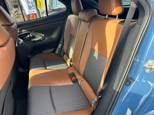 ヤリスクロス ハイブリッドＺ　アドベンチャー　純正ディスプレイオーディオ　ナビ　パノラマモニター　トヨタセーフティセンス　ＢＳＭ　パーキングサポートブレーキ　シートヒーター　ステアリングヒーター　ルーフレール　ＬＥＤヘッド　ハーフレザーシート（17枚目）