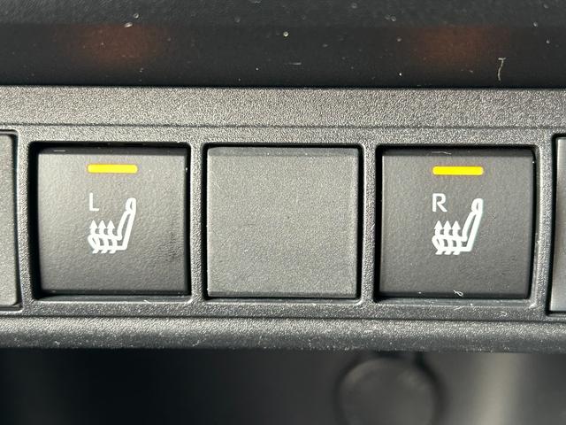 ヤリスクロス ハイブリッドＺ　アドベンチャー　純正ディスプレイオーディオ　ナビ　パノラマモニター　トヨタセーフティセンス　ＢＳＭ　パーキングサポートブレーキ　シートヒーター　ステアリングヒーター　ルーフレール　ＬＥＤヘッド　ハーフレザーシート（31枚目）