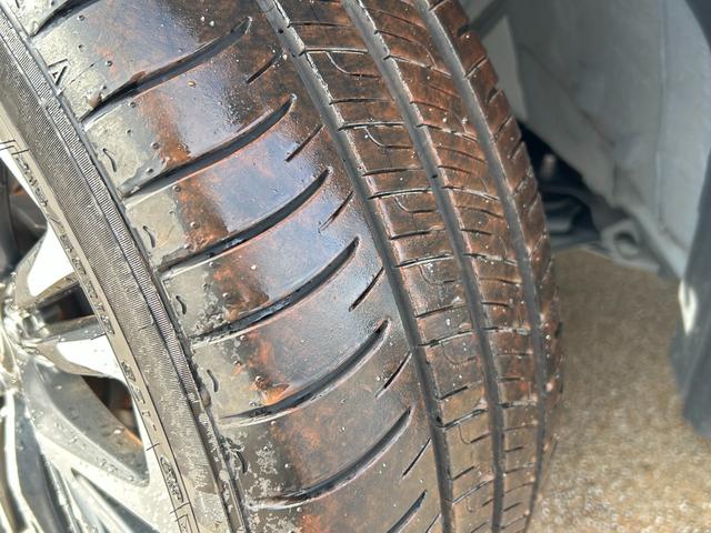 ヤリスクロス ハイブリッドＺ　アドベンチャー　純正ディスプレイオーディオ　ナビ　パノラマモニター　トヨタセーフティセンス　ＢＳＭ　パーキングサポートブレーキ　シートヒーター　ステアリングヒーター　ルーフレール　ＬＥＤヘッド　ハーフレザーシート（36枚目）