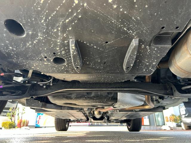 ヤリスクロス ハイブリッドＺ　アドベンチャー　純正ディスプレイオーディオ　ナビ　パノラマモニター　トヨタセーフティセンス　ＢＳＭ　パーキングサポートブレーキ　シートヒーター　ステアリングヒーター　ルーフレール　ＬＥＤヘッド　ハーフレザーシート（41枚目）