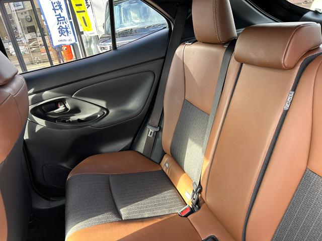 ヤリスクロス ハイブリッドＺ　アドベンチャー　純正ディスプレイオーディオ　ナビ　パノラマモニター　トヨタセーフティセンス　ＢＳＭ　パーキングサポートブレーキ　シートヒーター　ステアリングヒーター　ルーフレール　ＬＥＤヘッド　ハーフレザーシート（44枚目）