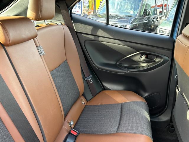 ヤリスクロス ハイブリッドＺ　アドベンチャー　純正ディスプレイオーディオ　ナビ　パノラマモニター　トヨタセーフティセンス　ＢＳＭ　パーキングサポートブレーキ　シートヒーター　ステアリングヒーター　ルーフレール　ＬＥＤヘッド　ハーフレザーシート（45枚目）