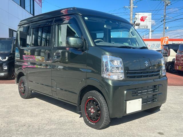 エブリイ ＰＣ　デュアルカメラブレーキサポート　５速マニュアル　ナビ　フルセグＴＶ　ＬＥＤヘッドライト　社外アルミ　前後ドラレコ　キーレス　シートヒーター　電動格納ドアミラー　ワンオーナー（3枚目）