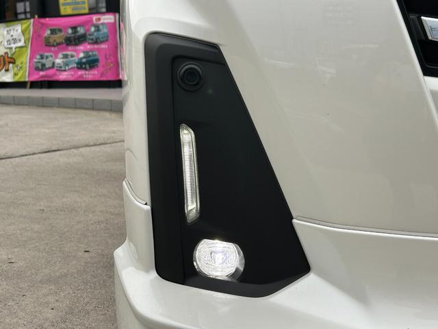 ルーミー カスタムG-T スマートアシスト 9インチナビ フルセグTV パノラマモニター 両パワースライドドア LEDヘッドライト フォグランプ プッシュスタート スマートキー フロントモデリスタエアロ 茶革調シートフルカバー(25枚目)