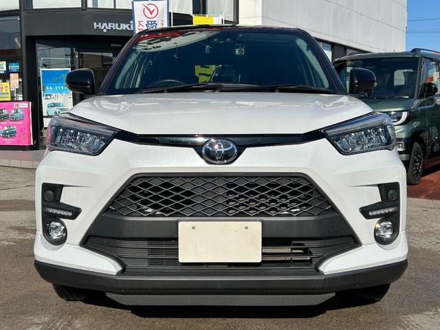 ライズ Ｚ　純正ナビ　フルセグＴＶ　バックカメラ　ＬＥＤヘッドライト　ＬＥＤフォグランプ　前後ドラレコ　ＥＴＣ　シートヒーター　純正１７インチアルミ　電動パーキング　ブレーキホールド　黒革調シートカバー（2枚目）