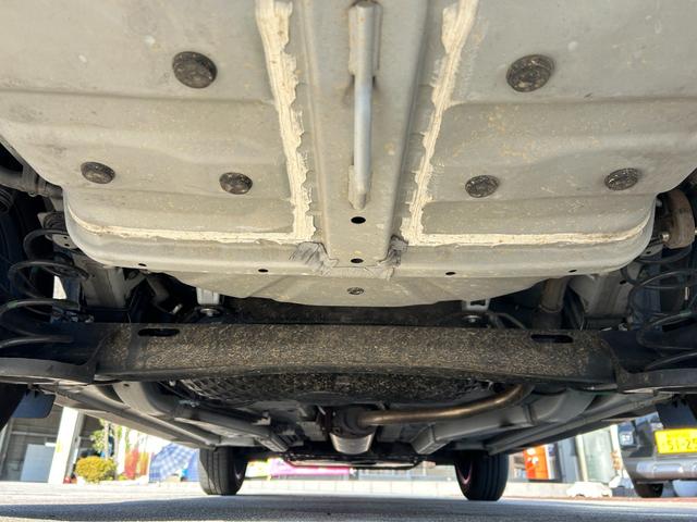 ライズ Ｚ　純正ナビ　フルセグＴＶ　バックカメラ　ＬＥＤヘッドライト　ＬＥＤフォグランプ　前後ドラレコ　ＥＴＣ　シートヒーター　純正１７インチアルミ　電動パーキング　ブレーキホールド　黒革調シートカバー（40枚目）