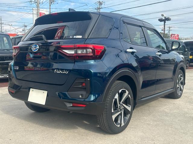 ロッキー プレミアムＧ　ＨＥＶ　純正プレミアム９インチナビ　フルセグＴＶ　パノラマモニター　純正前後ドラレコ　ビルトインＥＴＣ２．０　ＬＥＤヘッド＆フォグランプ　シートヒーター　プッシュスタート　スマートキー　純正１７インチアルミ（5枚目）