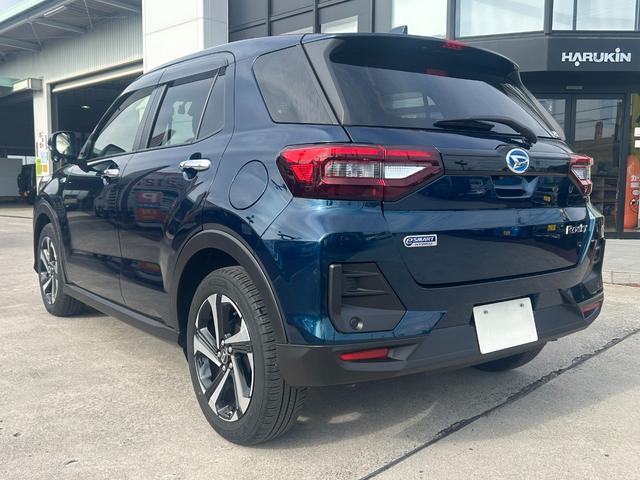 ロッキー プレミアムＧ　ＨＥＶ　純正プレミアム９インチナビ　フルセグＴＶ　パノラマモニター　純正前後ドラレコ　ビルトインＥＴＣ２．０　ＬＥＤヘッド＆フォグランプ　シートヒーター　プッシュスタート　スマートキー　純正１７インチアルミ（7枚目）