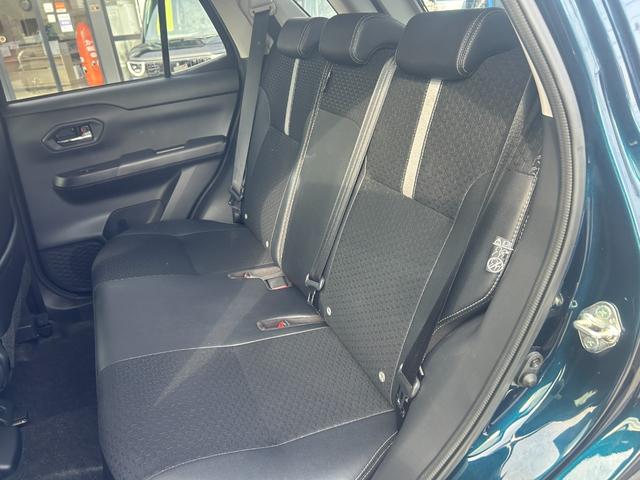 ロッキー プレミアムＧ　ＨＥＶ　純正プレミアム９インチナビ　フルセグＴＶ　パノラマモニター　純正前後ドラレコ　ビルトインＥＴＣ２．０　ＬＥＤヘッド＆フォグランプ　シートヒーター　プッシュスタート　スマートキー　純正１７インチアルミ（17枚目）