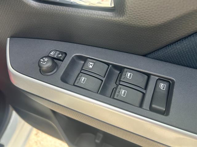 トール カスタムG ターボ スマートアシスト 純正9インチナビ フルセグTV パノラマカメラ 両Pスライドドア LEDヘッド&フォグ プッシュスタート スマートキー 純正ドラレコ オートクルーズ 純正15アルミ 電動パーキング(32枚目)