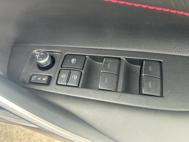 �I�[�g���g���N�^�u���h�A�~���[