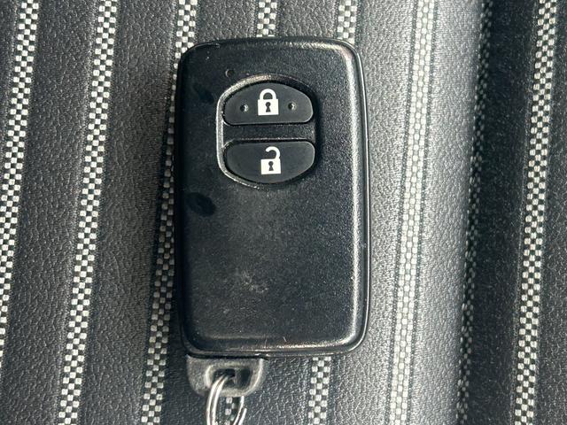 カローラフィールダー １．５Ｇ　ダブルバイビー　トヨタセーフティセンス　純正ナビ　フルセグＴＶ　バックカメラ　ＬＥＤヘッド＆フォグ　プッシュスタート　スマートキー　ルーフレール　ドラレコ　ＥＴＣ　純正１６インチアルミ（23枚目）