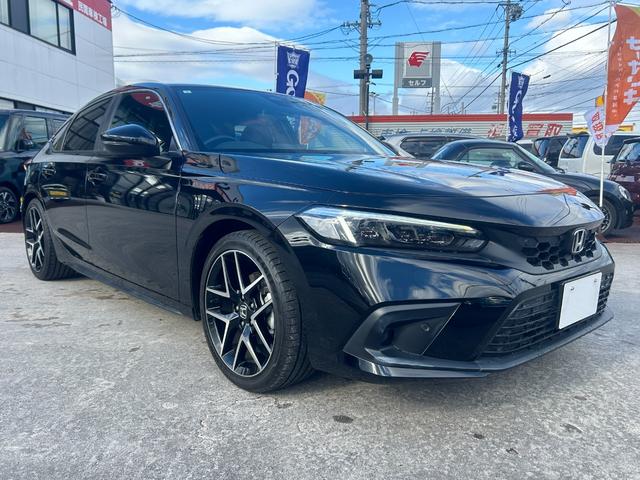 シビック ＬＸ　６速マニュアル　ホンダセンシング　純正ナビ　フルセグＴＶ　バックカメラ　ＥＴＣ２．０　プッシュスタート　スマートキー　運転席＆助手席シートヒーター　純正アルミ（3枚目）