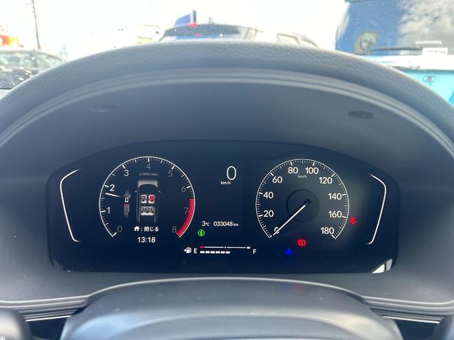 シビック ＬＸ　６速マニュアル　ホンダセンシング　純正ナビ　フルセグＴＶ　バックカメラ　ＥＴＣ２．０　プッシュスタート　スマートキー　運転席＆助手席シートヒーター　純正アルミ（10枚目）