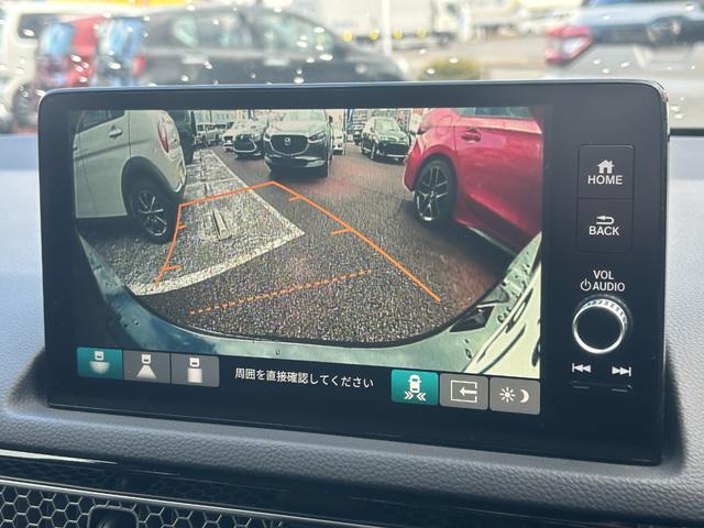 シビック ＬＸ　６速マニュアル　ホンダセンシング　純正ナビ　フルセグＴＶ　バックカメラ　ＥＴＣ２．０　プッシュスタート　スマートキー　運転席＆助手席シートヒーター　純正アルミ（13枚目）