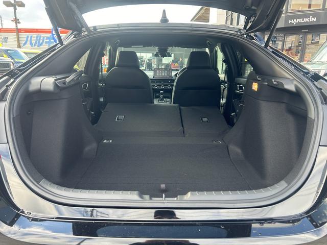 シビック ＬＸ　６速マニュアル　ホンダセンシング　純正ナビ　フルセグＴＶ　バックカメラ　ＥＴＣ２．０　プッシュスタート　スマートキー　運転席＆助手席シートヒーター　純正アルミ（19枚目）