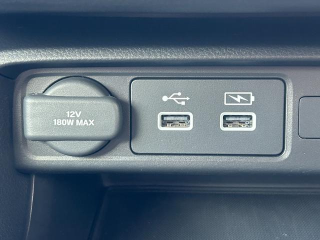 シビック ＬＸ　６速マニュアル　ホンダセンシング　純正ナビ　フルセグＴＶ　バックカメラ　ＥＴＣ２．０　プッシュスタート　スマートキー　運転席＆助手席シートヒーター　純正アルミ（34枚目）