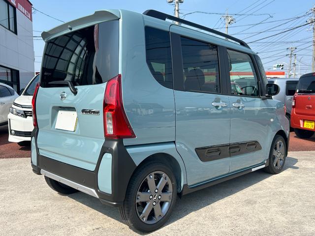 タント ファンクロスターボ　届出済み未使用車　スマートアシスト　両側パワースライド　ＬＥＤヘッドライト　純正アルミ　電動パーキング　ブレーキホールド　シートヒーター（5枚目）