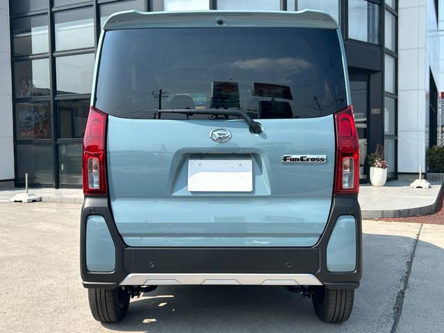 タント ファンクロスターボ　届出済み未使用車　スマートアシスト　両側パワースライド　ＬＥＤヘッドライト　純正アルミ　電動パーキング　ブレーキホールド　シートヒーター（6枚目）