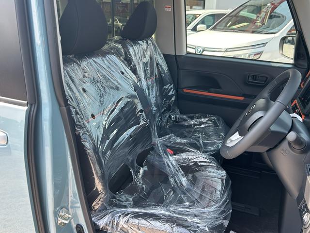 タント ファンクロスターボ　届出済み未使用車　スマートアシスト　両側パワースライド　ＬＥＤヘッドライト　純正アルミ　電動パーキング　ブレーキホールド　シートヒーター（10枚目）