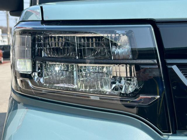 タント ファンクロスターボ　届出済み未使用車　スマートアシスト　両側パワースライド　ＬＥＤヘッドライト　純正アルミ　電動パーキング　ブレーキホールド　シートヒーター（19枚目）