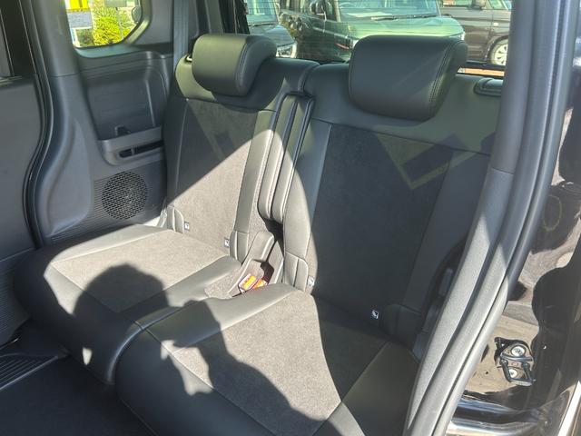 Ｎ－ＢＯＸカスタム ターボ　ホンダセンシング　純正９インチナビ　フルセグＴＶ　バックカメラ　両側Ｐスライドドア　ＬＥＤヘッドライト　プッシュスタート　スマートキー　純正１５インチアルミ　シートヒーター　クルーズコントロール（18枚目）