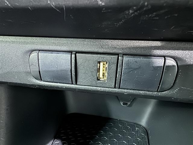 ヤリス X 衝突被害軽減システム メモリーナビ バックカメラ ETC ミュージックプレイヤー接続可 スマートキー キーレス(15枚目)