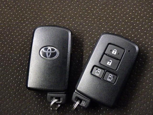 シエンタ G クエロ 衝突被害軽減システム メモリーナビ フルセグ バックカメラ ETC CD ミュージックプレイヤー接続可 DVD再生 LEDヘッドランプ 両側電動スライド 乗車定員7人 3列シート スマートキー(23枚目)