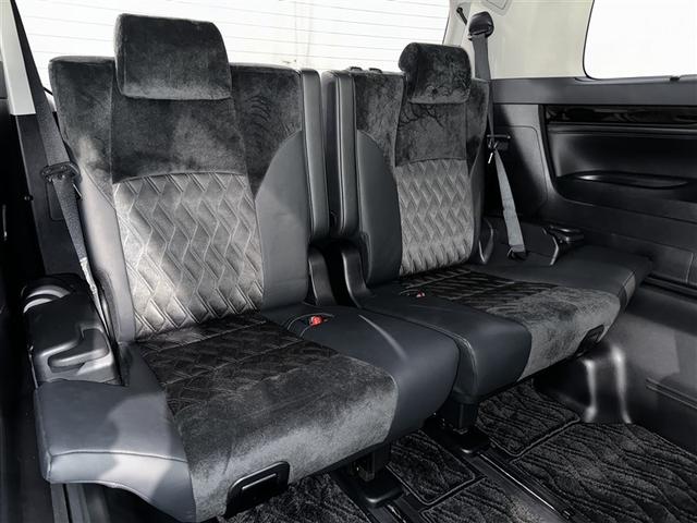 �R��ڃV�[�g���Ђ�т�Ƃ����X�y�[�X���m�ۂ��Ă��܂��B��l���ł̂��o�������΂�����ł��I