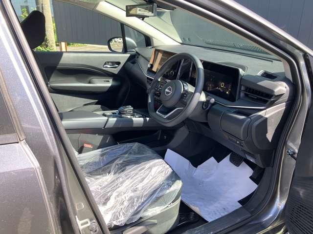 ノート １．２　Ｘ　※雹害未使用車／プロパイロット／メーカー純　リアカメラ　衝突被害軽減ブレ－キ　全方位カメラ　ＥＴＣ付　ＬＥＤヘッドライト　レーダークルーズ　レーンアシスト　インテリジェントキー　ワンオーナー　ワンセグＴＶ　ＴＶナビ　サイドカーテンエアバック（5枚目）