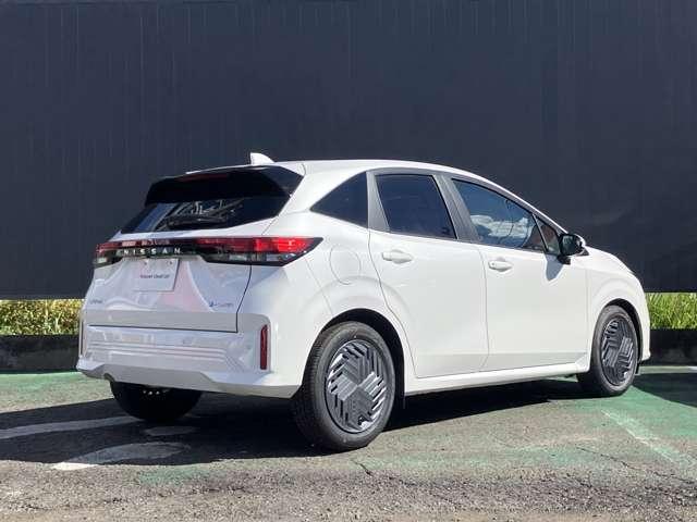 ノート １．２　Ｘ　※雹害未使用車／プロパイロット／メーカー純　リアカメラ　衝突被害軽減ブレ－キ　クルーズコントロール　全方位カメラ　ＥＴＣ付　ＬＥＤヘッドライト　レーンアシスト　インテリジェントキー　アイドリングストップ　盗難防止システム　ワンセグＴＶ　ＴＶナビ（2枚目）