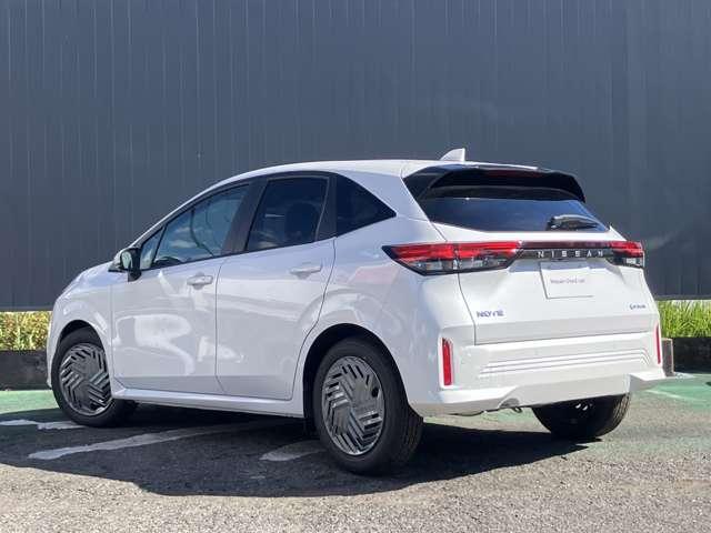 ノート １．２　Ｘ　※雹害未使用車／プロパイロット／メーカー純　リアカメラ　衝突被害軽減ブレ－キ　クルーズコントロール　全方位カメラ　ＥＴＣ付　ＬＥＤヘッドライト　レーンアシスト　インテリジェントキー　アイドリングストップ　盗難防止システム　ワンセグＴＶ　ＴＶナビ（5枚目）