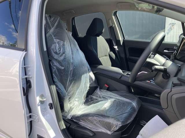 ノート １．２　Ｘ　※雹害未使用車／プロパイロット／メーカー純　リアカメラ　衝突被害軽減ブレ－キ　クルーズコントロール　全方位カメラ　ＥＴＣ付　ＬＥＤヘッドライト　レーンアシスト　インテリジェントキー　アイドリングストップ　盗難防止システム　ワンセグＴＶ　ＴＶナビ（14枚目）