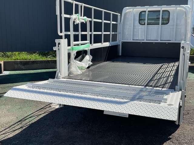 アトラストラック 垂直リフター ※雹害未使用車/クルーズコントロール/踏み(8枚目)