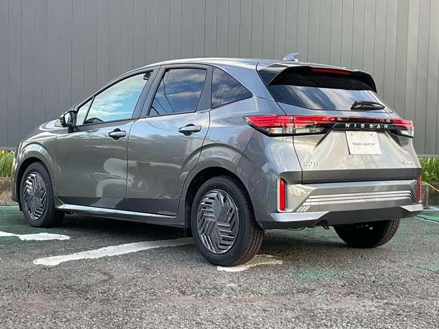 ノート １．２　Ｘ　※雹害未使用車／純正ナビ／アラウンドビュー　リアカメラ　衝突被害軽減ブレ－キ　全方位カメラ　ＥＴＣ付　ＬＥＤヘッドライト　レーンアシスト　インテリジェントキー　ワンセグＴＶ　ＴＶナビ　サイドカーテンエアバック　サイドカメラ　メモリーナビ　ＡＢＳ（16枚目）