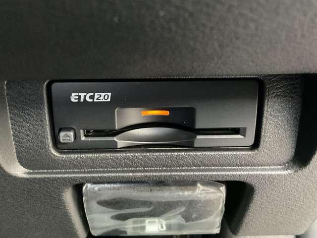 ノート １．２　Ｘ　※雹害未使用車／純正ナビ／アラウンドビュー　リアカメラ　衝突被害軽減ブレ－キ　全方位カメラ　ＥＴＣ付　ＬＥＤヘッドライト　レーンアシスト　インテリジェントキー　ワンセグＴＶ　ＴＶナビ　サイドカーテンエアバック　サイドカメラ　メモリーナビ　ＡＢＳ（22枚目）