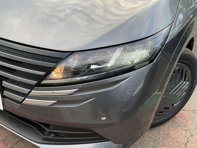 ノート １．２　Ｘ　※雹害未使用車／純正ナビ／アラウンドビュー　リアカメラ　衝突被害軽減ブレ－キ　全方位カメラ　ＥＴＣ付　ＬＥＤヘッドライト　レーンアシスト　インテリジェントキー　ワンセグＴＶ　ＴＶナビ　サイドカーテンエアバック　サイドカメラ　メモリーナビ　ＡＢＳ（23枚目）